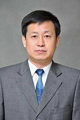 史新华