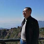 校佰平