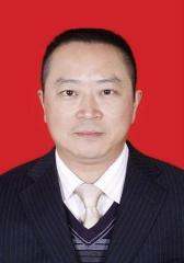 何亦龙