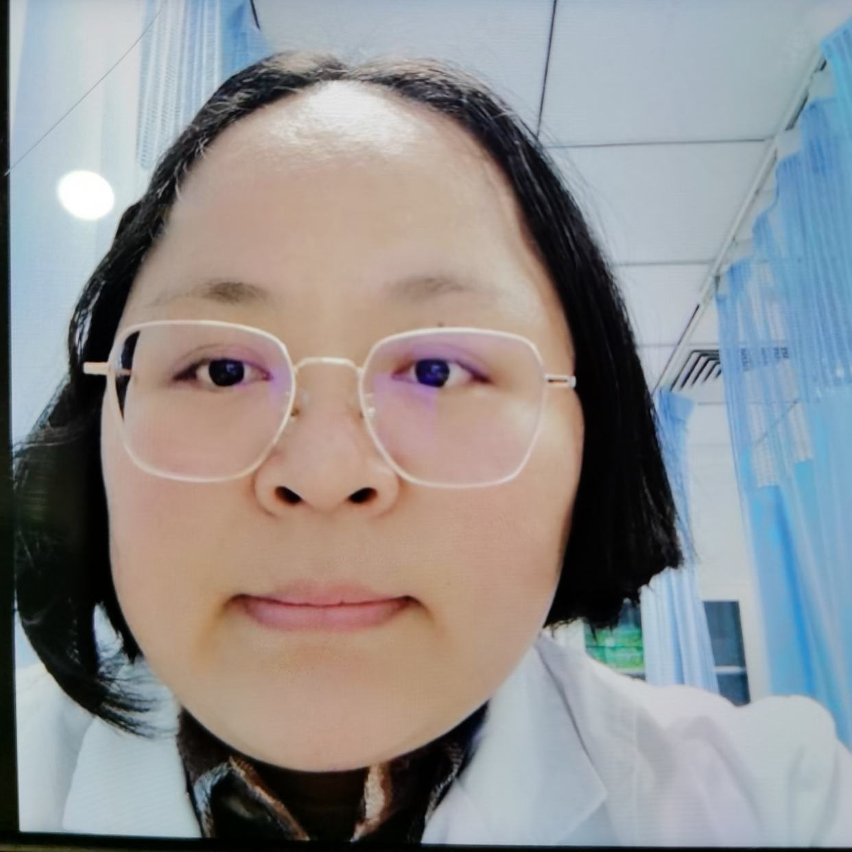 周文静