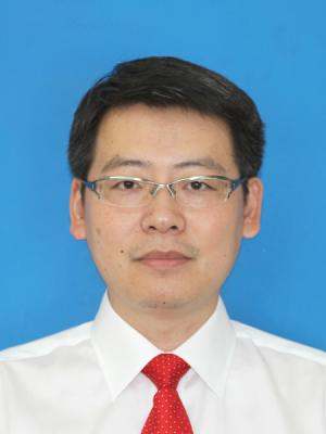 李君