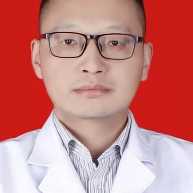 何伟