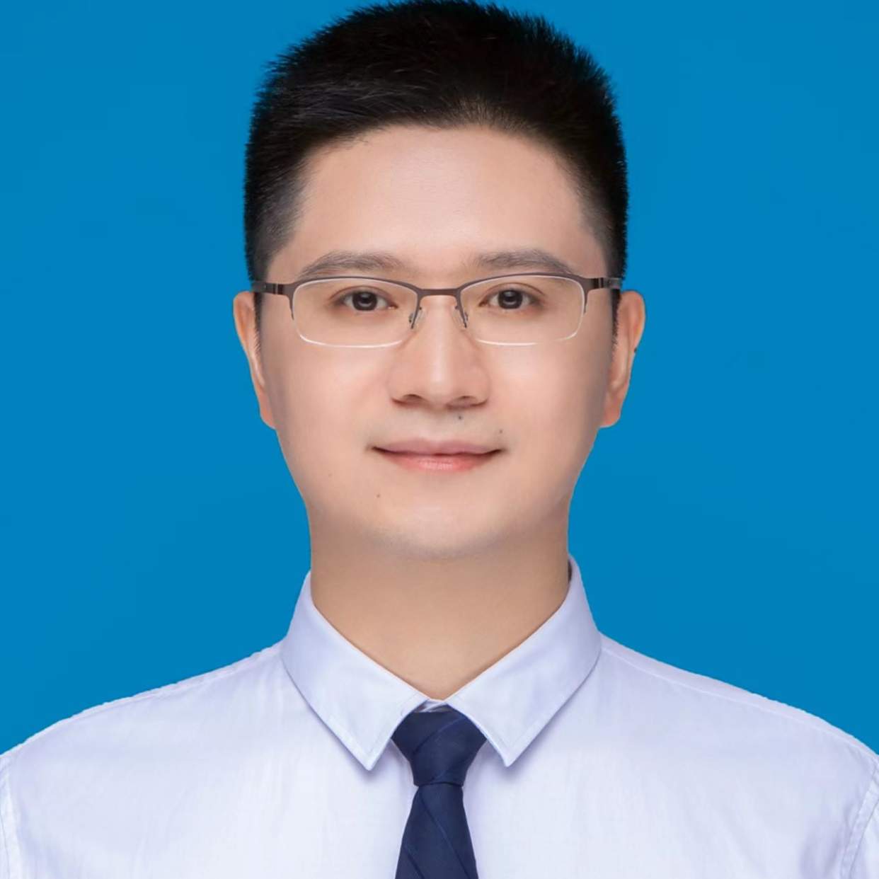 罗弘欣