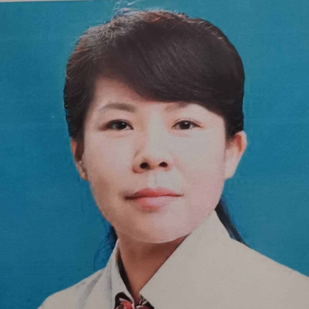 李君