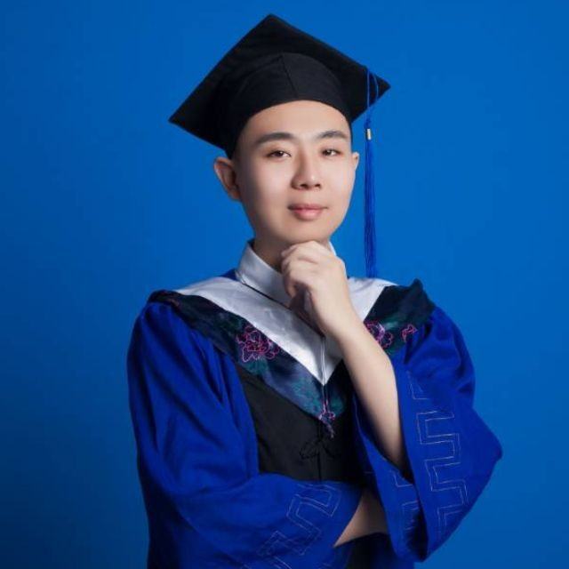 张旭东