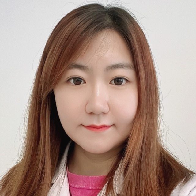 余伟佳