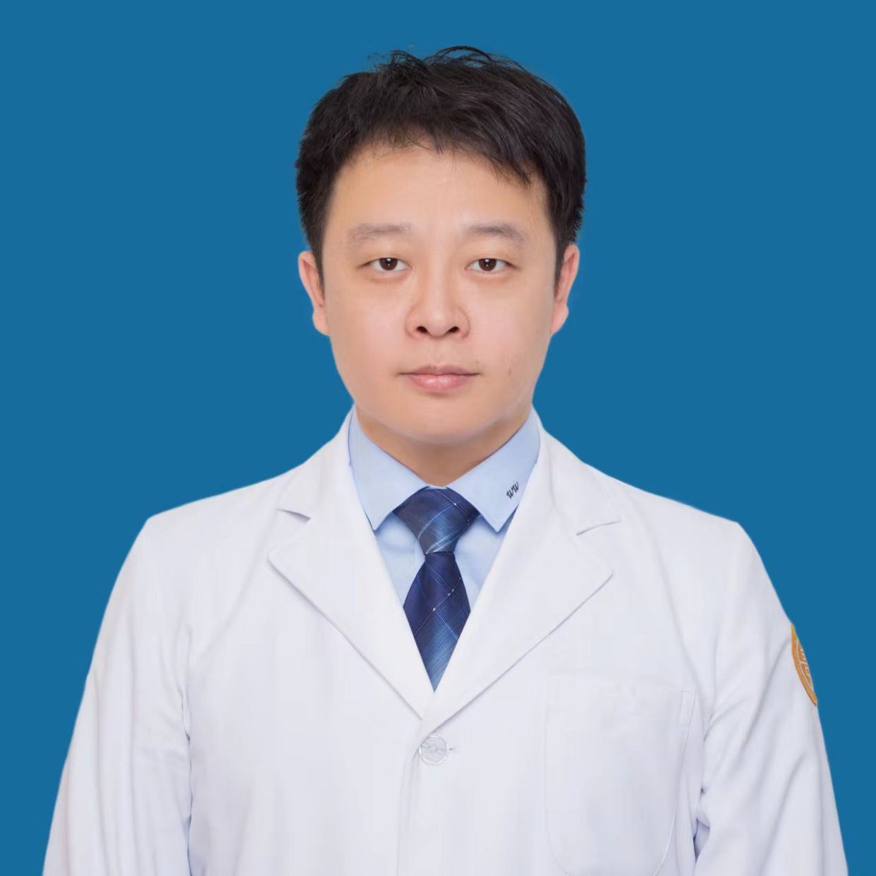 卢群