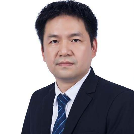 李文龙