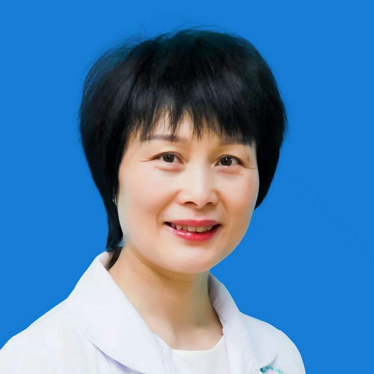 鄢红