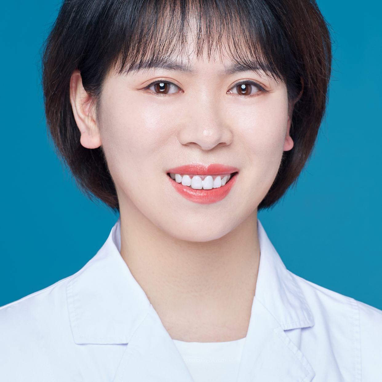 王梅